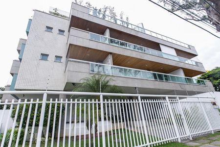 Apartamento para alugar com 100m², 3 quartos e 2 vagasFachada