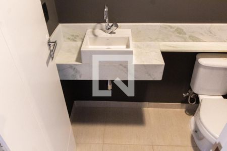 Lavabo de apartamento para alugar com 2 quartos, 110m² em Cambuí, Campinas
