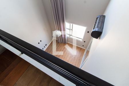 Escada de apartamento para alugar com 2 quartos, 110m² em Cambuí, Campinas