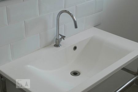 Apartamento para alugar com 90m², 3 quartos e sem vagaBanheiro (Torneira)