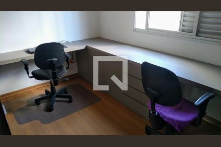 Apartamento à venda com 132m², 4 quartos e 2 vagas