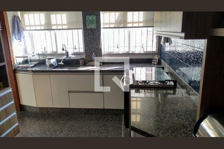 Apartamento à venda com 132m², 4 quartos e 2 vagas
