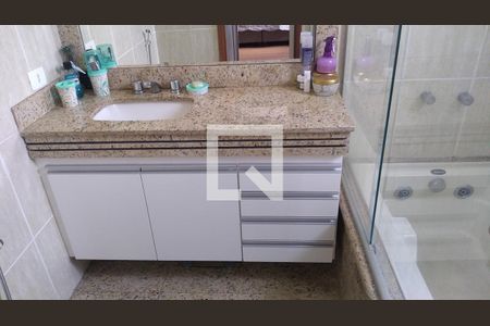 Apartamento à venda com 132m², 4 quartos e 2 vagas