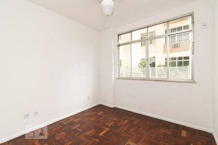 Quarto 1 de apartamento para alugar com 4 quartos, 140m² em Icaraí, Niterói