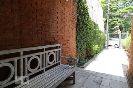 Casa à venda com 500m², 3 quartos e 4 vagasEntrada