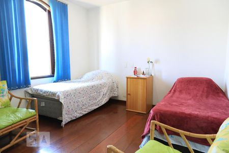 Casa à venda com 500m², 3 quartos e 4 vagasSuíte 1