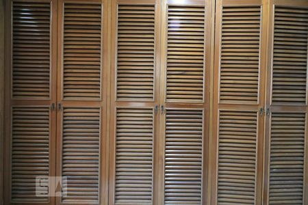 Casa à venda com 500m², 3 quartos e 4 vagasCloset