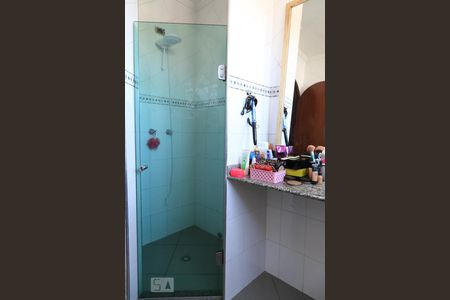 Casa à venda com 500m², 3 quartos e 4 vagasBanheiro da suíte 1