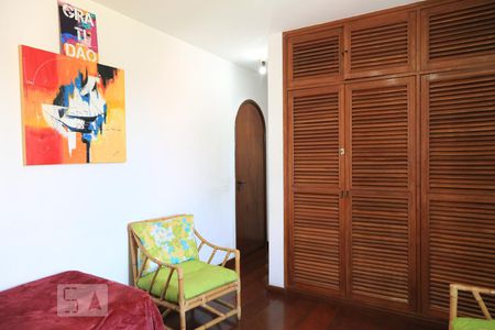 Casa à venda com 500m², 3 quartos e 4 vagasSuíte 1