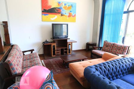 Sala de casa à venda com 3 quartos, 500m² em Jardim São Bento, São Paulo