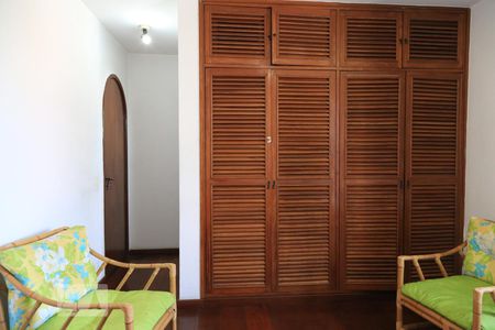 Casa à venda com 500m², 3 quartos e 4 vagasSuíte 1