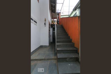 Casa para alugar com 13m², 1 quarto e sem vaga Casa para alugar com 13m², 1 quarto e sem vagaEntrada