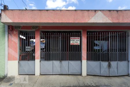 Casa para alugar com 13m², 1 quarto e sem vagaFachada