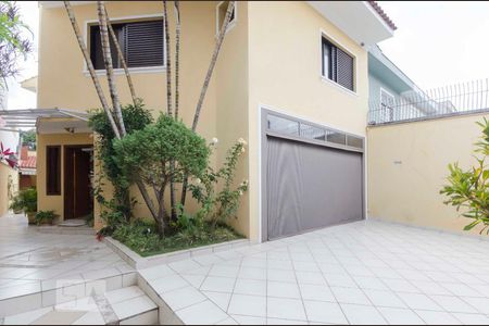 Casa para alugar com 270m², 4 quartos e 4 vagasEntrada da Casa