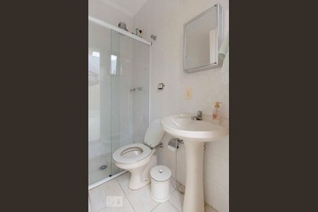 Casa para alugar com 270m², 4 quartos e 4 vagasBanheiro de serviço