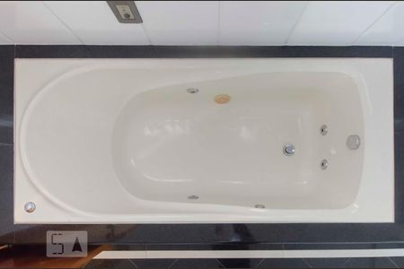 Casa para alugar com 270m², 4 quartos e 4 vagasBanheiro Suíte