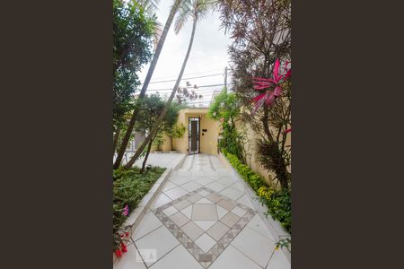 Casa para alugar com 270m², 4 quartos e 4 vagasEntrada da Casa