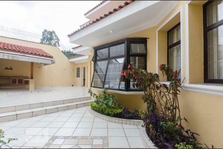 Casa para alugar com 270m², 4 quartos e 4 vagasQuintal