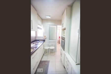 Cozinha de apartamento à venda com 3 quartos, 125m² em Vila Olímpia, São Paulo
