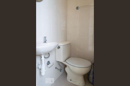 Apartamento para alugar com 93m², 3 quartos e 2 vagasBanheiro de serviço