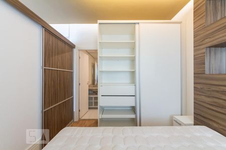 Studio para alugar com 56m², 1 quarto e 1 vagaQuarto (armários)