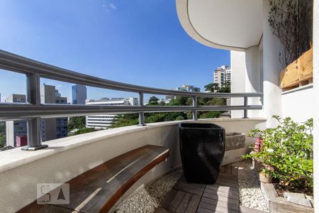 Sala (viaranda) de apartamento à venda com 1 quarto, 98m² em Real Parque, São Paulo