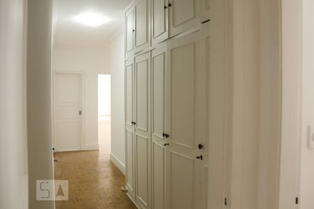 Corredor de apartamento para alugar com 4 quartos, 220m² em Bela Vista, São Paulo