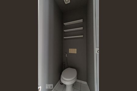 Banheiro de kitnet/studio para alugar com 1 quarto, 40m² em Consolação, São Paulo