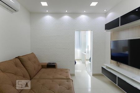 Sala de kitnet/studio para alugar com 1 quarto, 29m² em Tijuca, Rio de Janeiro