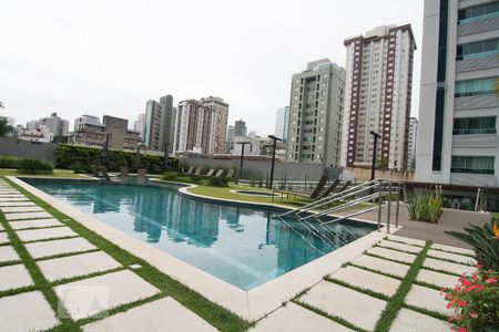 Studio à venda com 43m², 1 quarto e 1 vagaPiscinas