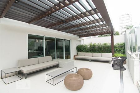 Studio à venda com 43m², 1 quarto e 1 vagaÁrea piscina