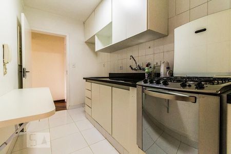 Cozinha de apartamento à venda com 2 quartos, 78m² em Vila Pompéia, São Paulo