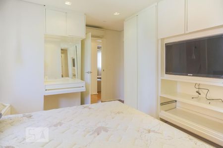 Suíte 1 de apartamento para alugar com 2 quartos, 120m² em Vila Uberabinha, São Paulo