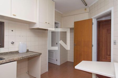 Apartamento à venda com 128m², 4 quartos e 2 vagas Apartamento à venda com 128m², 4 quartos e 2 vagasCozinha
