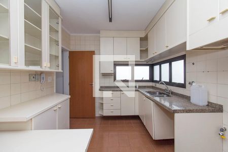 Apartamento à venda com 128m², 4 quartos e 2 vagas Apartamento à venda com 128m², 4 quartos e 2 vagasCozinha