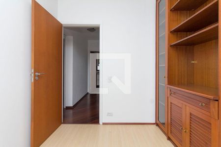 Apartamento à venda com 128m², 4 quartos e 2 vagas Apartamento à venda com 128m², 4 quartos e 2 vagasQuarto