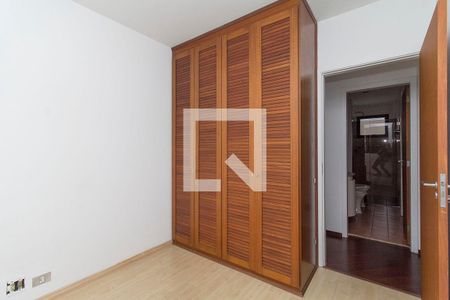 Apartamento à venda com 128m², 4 quartos e 2 vagas Apartamento à venda com 128m², 4 quartos e 2 vagasQuarto