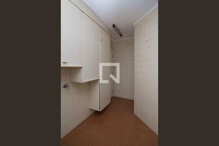 Apartamento à venda com 128m², 4 quartos e 2 vagas Apartamento à venda com 128m², 4 quartos e 2 vagasÁrea de serviço
