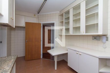 Apartamento à venda com 128m², 4 quartos e 2 vagas Apartamento à venda com 128m², 4 quartos e 2 vagasCozinha