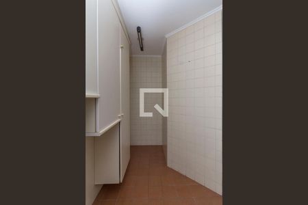 Apartamento à venda com 128m², 4 quartos e 2 vagas Apartamento à venda com 128m², 4 quartos e 2 vagasÁrea de serviço