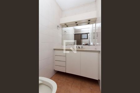Apartamento à venda com 128m², 4 quartos e 2 vagas Apartamento à venda com 128m², 4 quartos e 2 vagasBanheiro
