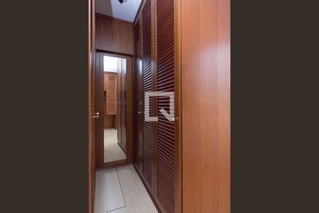 Apartamento à venda com 128m², 4 quartos e 2 vagas Apartamento à venda com 128m², 4 quartos e 2 vagasQuarto