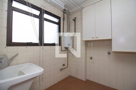 Apartamento à venda com 128m², 4 quartos e 2 vagas Apartamento à venda com 128m², 4 quartos e 2 vagasÁrea de serviço