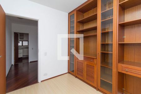 Apartamento à venda com 128m², 4 quartos e 2 vagas Apartamento à venda com 128m², 4 quartos e 2 vagasQuarto