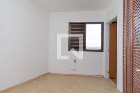 Apartamento à venda com 128m², 4 quartos e 2 vagas Apartamento à venda com 128m², 4 quartos e 2 vagasQuarto