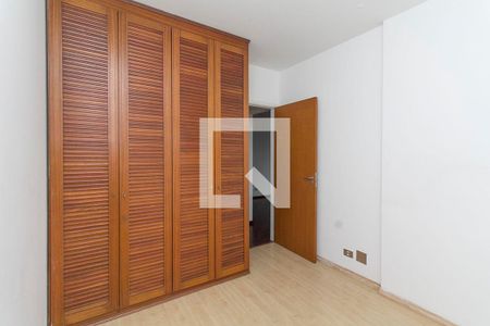 Apartamento à venda com 128m², 4 quartos e 2 vagas Apartamento à venda com 128m², 4 quartos e 2 vagasQuarto