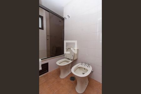 Apartamento à venda com 128m², 4 quartos e 2 vagas Apartamento à venda com 128m², 4 quartos e 2 vagasBanheiro