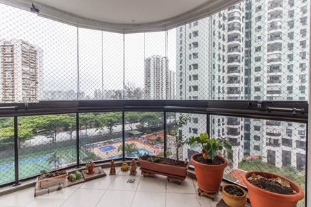 Varanda de apartamento para alugar com 3 quartos, 120m² em Barra da Tijuca, Rio de Janeiro