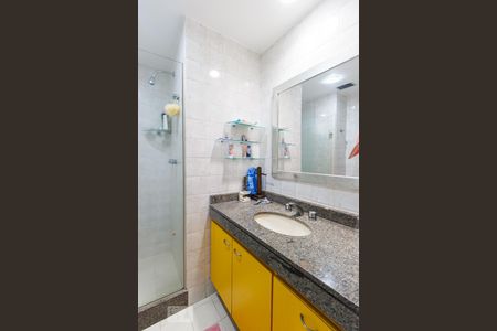 Apartamento para alugar com 120m², 3 quartos e 2 vagasBanheiro