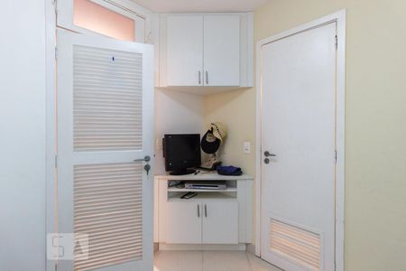 Apartamento para alugar com 120m², 3 quartos e 2 vagasQuarto de Serviço